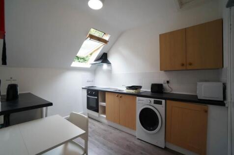 1 Bedroom Flat in LL57 1NR