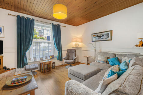 7 Sitting Room.JPG