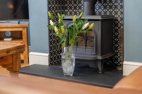 Wainbody Ave South 06487