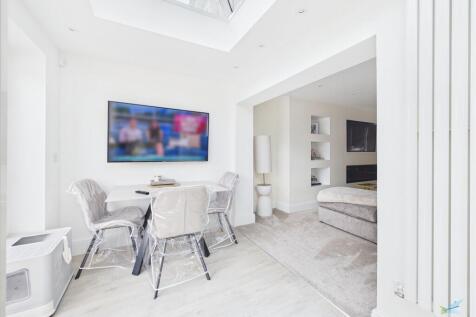 CAM03111G0-PR0315...