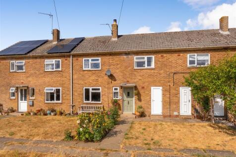 4 Astral Row, Greatworth-2.jpg