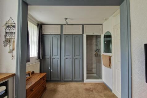 Bedroom 1 Dressing area (Original bedroom 3)