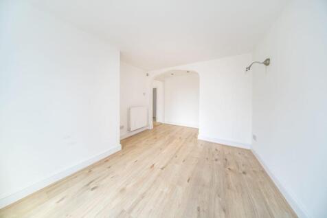 4 Mill Lane reception room.jpg