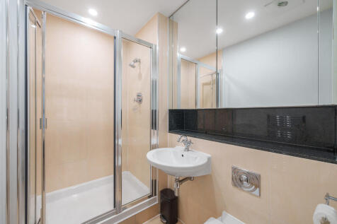 2 bed, 2 bath Apartment in liverpool - Photo 8