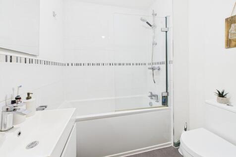 CAM02854G0-PR0451...