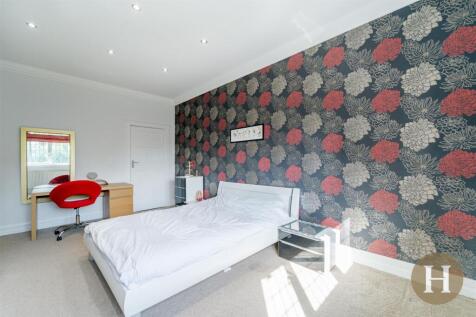 7 bed, 3 bath Detached in Birmingham - Photo 41