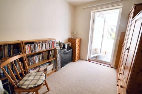 Bedroom two / Dining room
