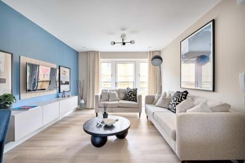 Large, open plan lounge