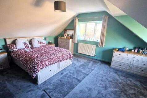 bedroom penfold.jpg