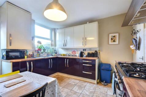 Kitchen (2).jpeg