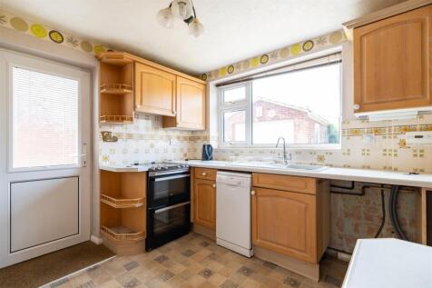 KITCHEN 2 .jpg
