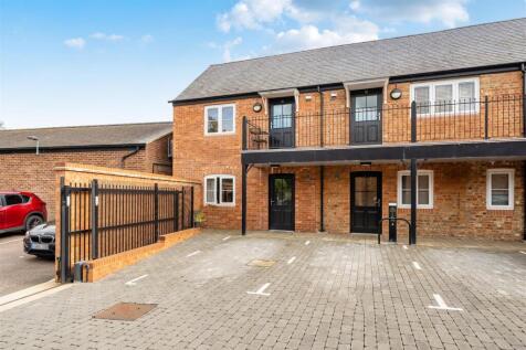 Flat 14, 152 Watling Street East, Towcester (11).j