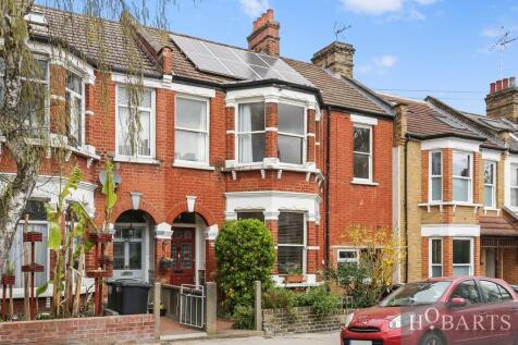 GREAT POTENTIAL/ REFURBISHMENT/ WORK FROM HOME P