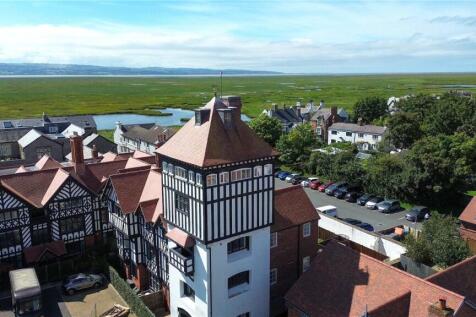 3 Bedroom Flat in CH64 6UJ