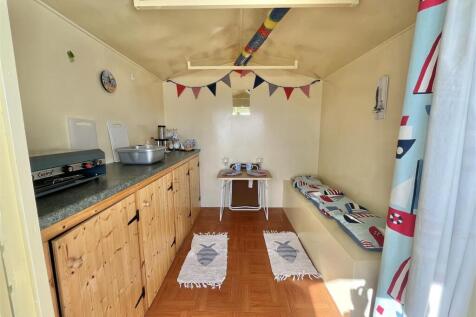INTERNAL VIEW OF BEACH HUT