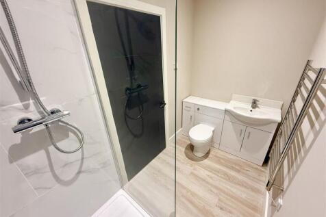 en suite shower room