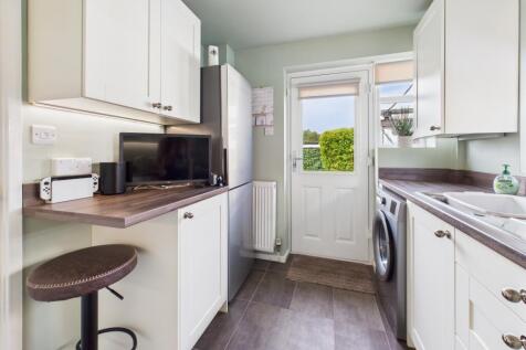 CAM03729G0-PR0064-STILL018