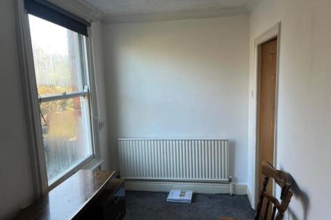 WhatsApp Image 2025-11-21 at 10.58.02_3b77718d.jpg