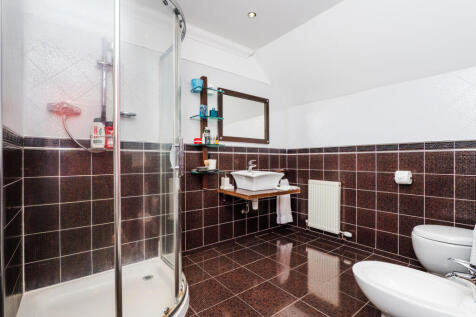 5 bed, 5 bath Detached in Glasgow - Photo 46