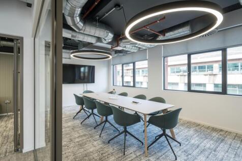 6th Floor Fitted