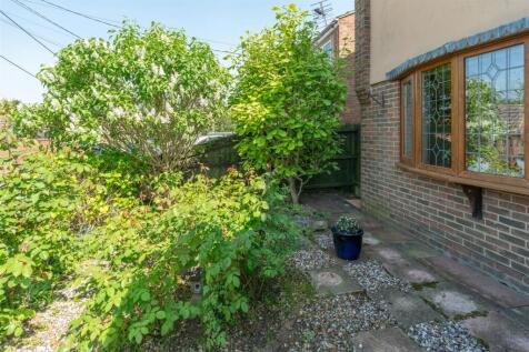 Pretty Ornamental Front Garden