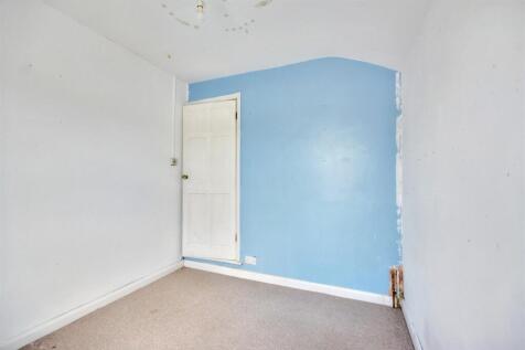 Bedroom 3_2.jpeg