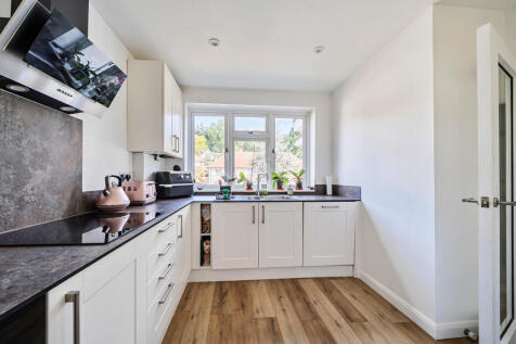 1344696-10-68bad0...