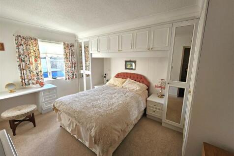 Bedroom.jpg