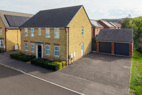 4 Bedroom Detached in BA13 3ZS