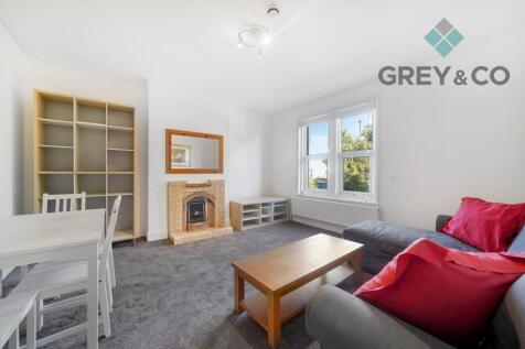 3 Bedroom Flat in W5 4QA