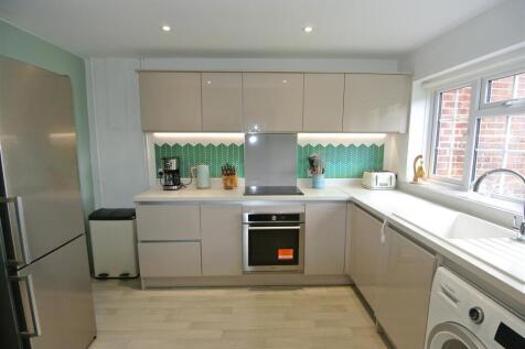 Kitchen.JPG