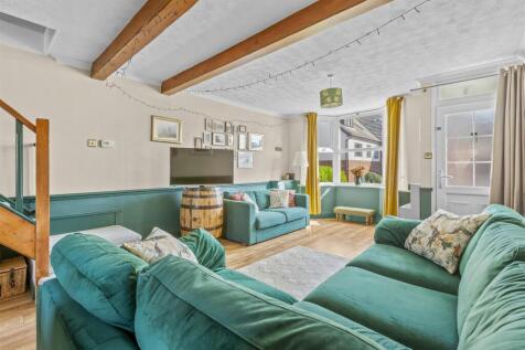 66 Totteridge Avenue, HP13 6XJ-6.jpg