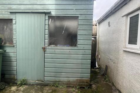 Garden &amp; Parking