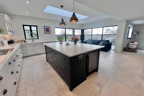 Kitchen 4.jpg