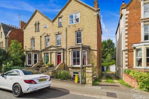 CAM01995G0-PR0368-STILL039