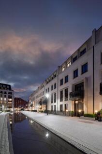 7 bed, 8 bath Town House in London - Photo 33