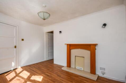 6 Manor Close-10.jpg