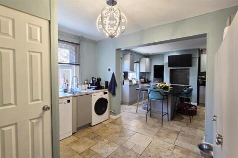 Kitchen/Utility