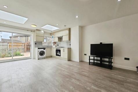 Reception/Kitchen