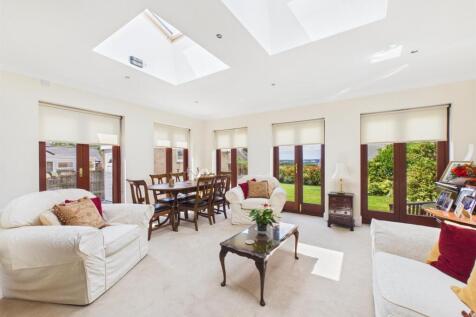 Garden Room/Dining Room