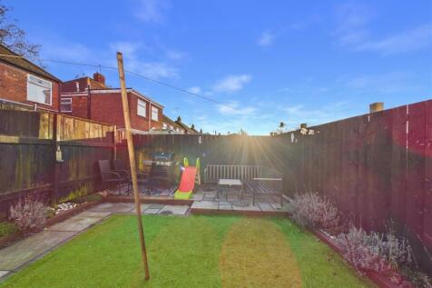 CAM05193G0-PR0110-STILL005.jpg