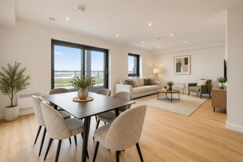 3 Bedroom Flat in LS10 1FG