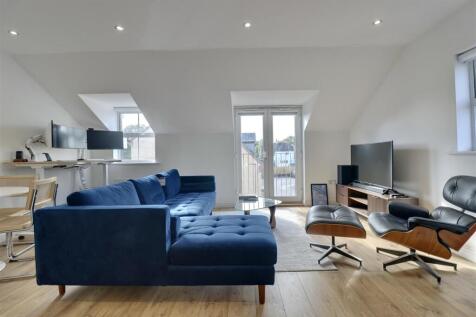 LOUNGE/DINER