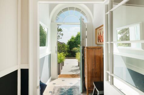 6 bed, 5 bath Terraced in Bristol - Photo 11