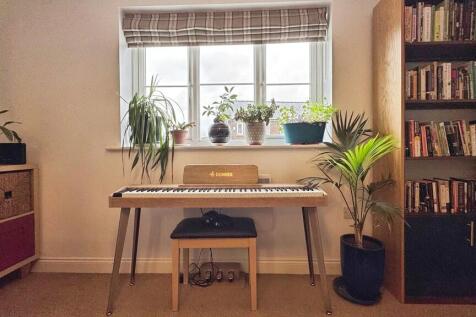 a8820d25--49EE-8B...