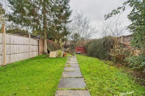 CAM02773G0-PR0399-STILL015