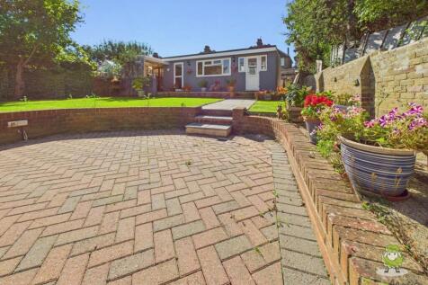 CAM01543G0-PR0159-STILL005