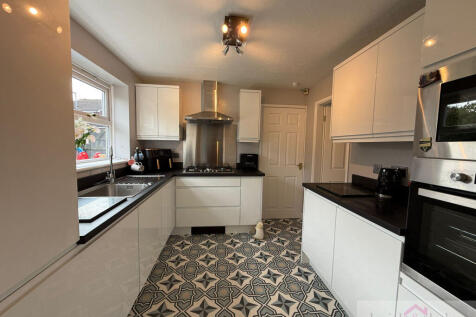 ac6595e0-0d9a-4685-9915-a7bf957b5100