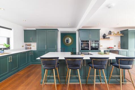 Kitchen Dining Area