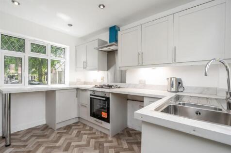 8 Smirrells Road_9.jpg